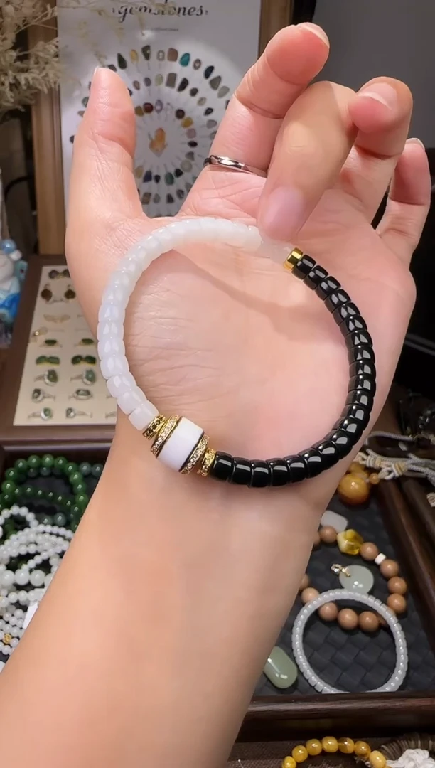 天然辰砂和田玉手链