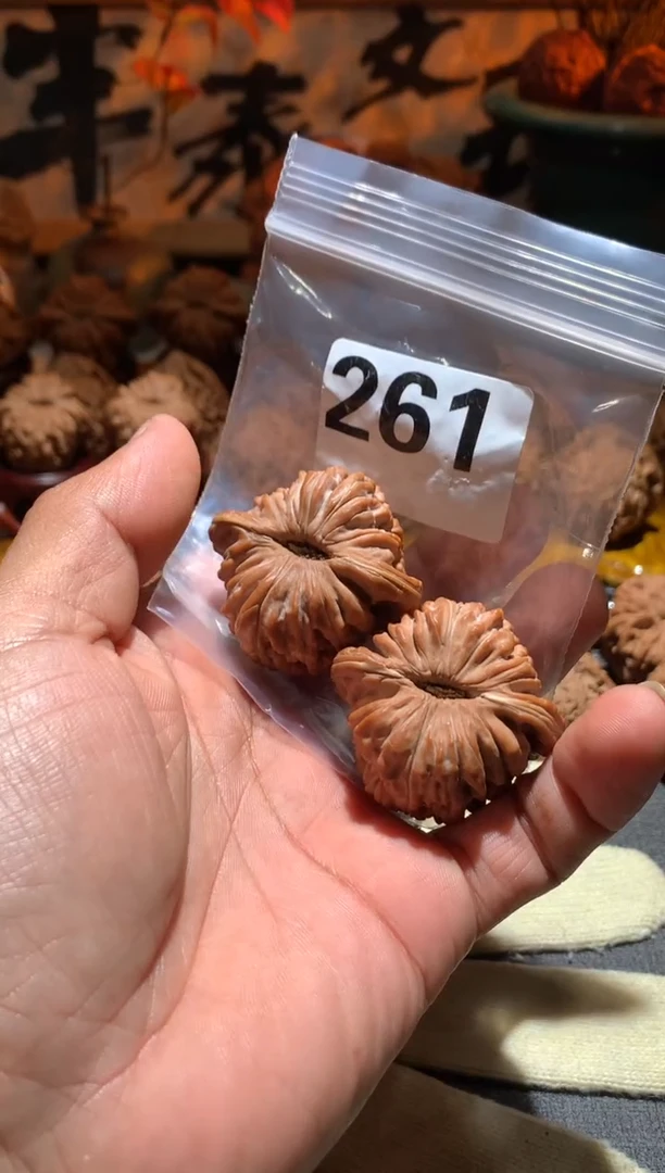 把件桃核富261号平谷楼 42 尺寸左右盘玩打底不支持退换