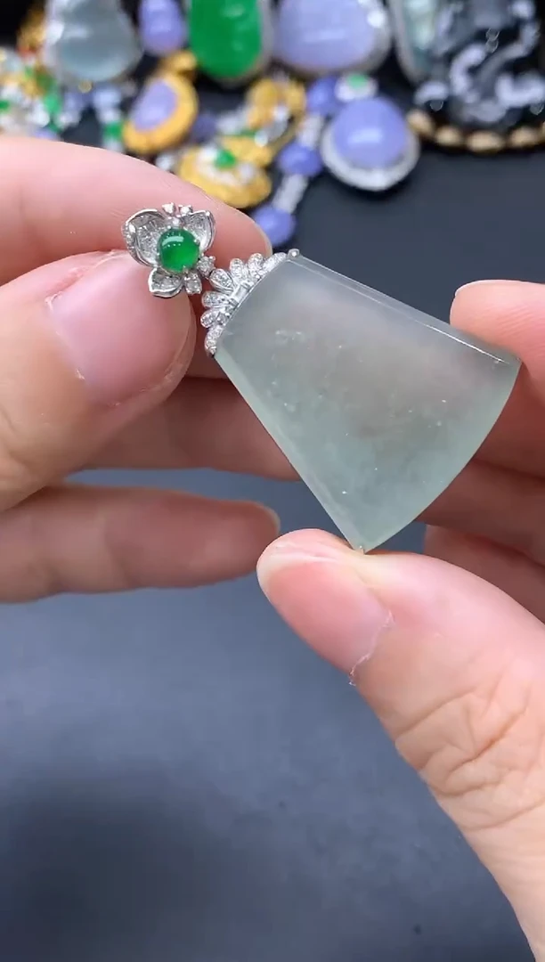 颈饰18K金镶嵌翡翠清**来423-中国好珍宝