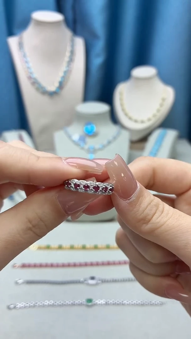 银S925镶嵌戒指红宝石043JH0102产品一个（多样性）