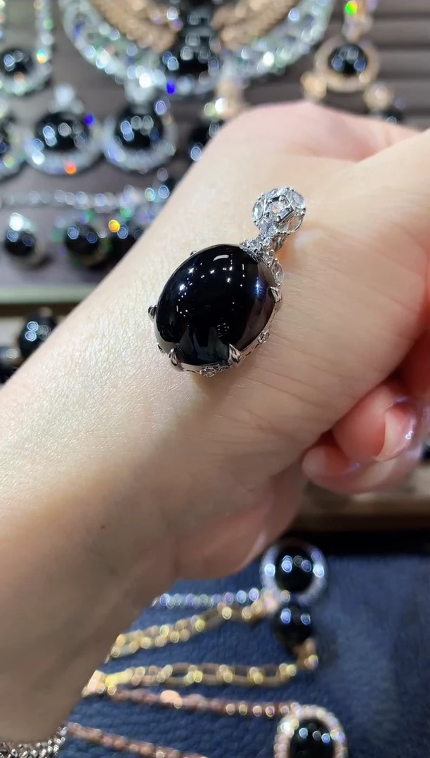 吊坠(不含链)18K金镶嵌翡翠C40