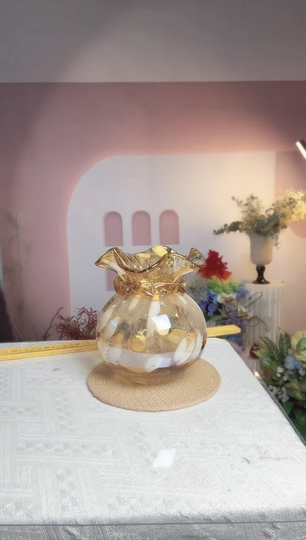 095直播玻璃花瓶