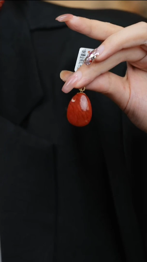 18K金镶嵌吊坠南红玛瑙D-