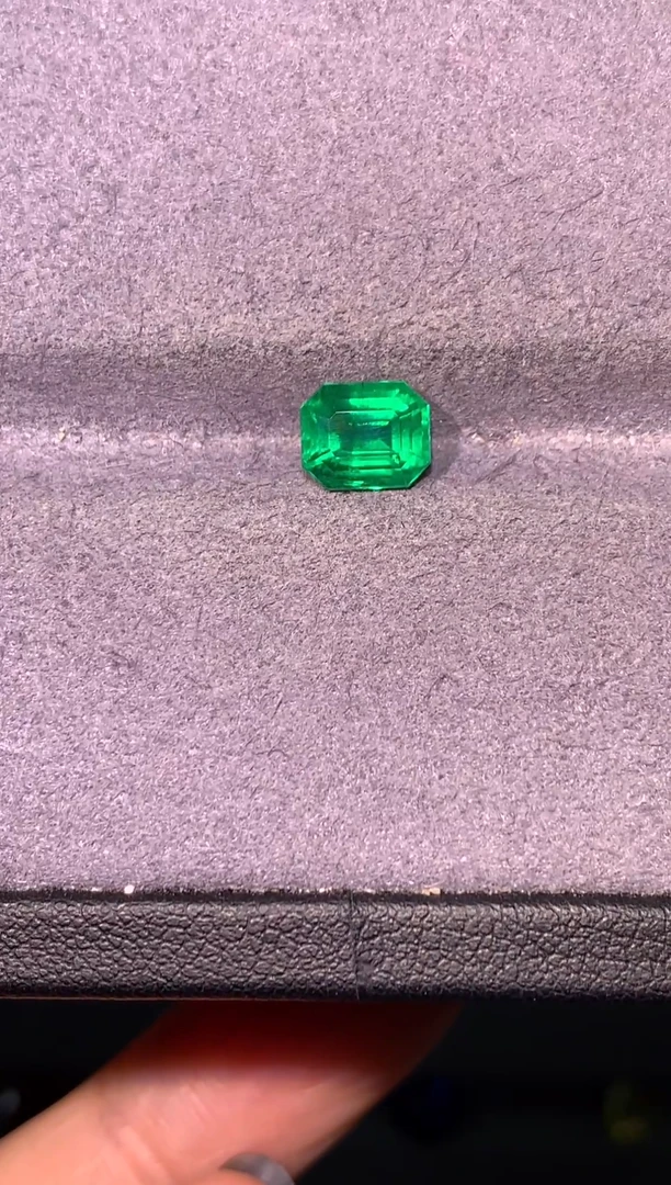 裸石祖母绿1.6ct赞比亚VVG微油吉尔德