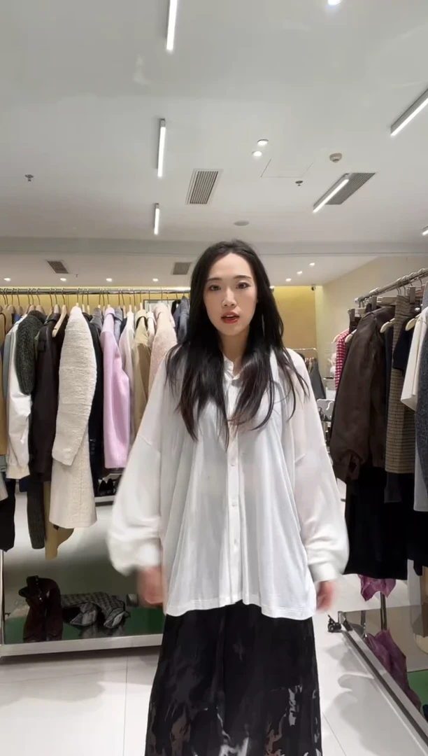 HIDEMI剪刀领纽扣针织衬衫  S M