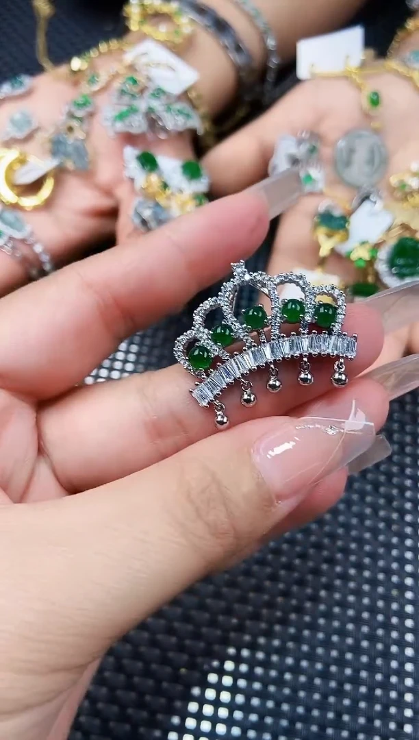 【闪购商品】翡翠吊坠(不含链)未镶嵌111111111