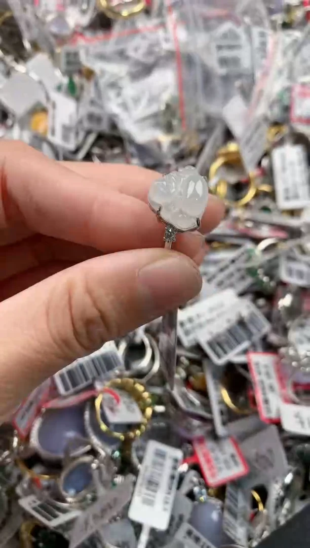 银S925镶嵌戒指翡翠777    1