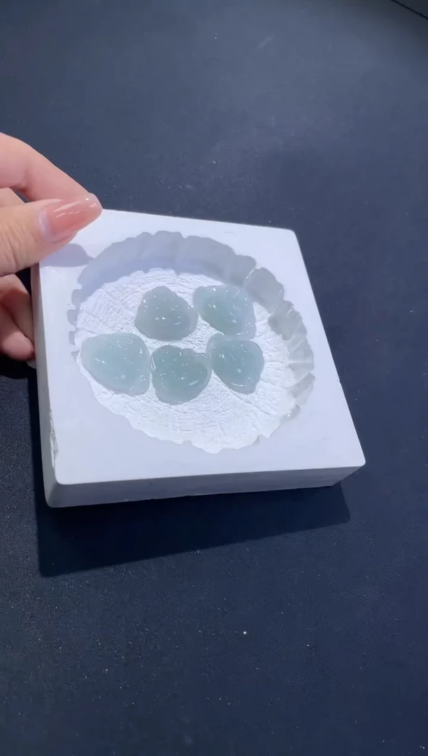 【闪购商品】翡翠吊坠(不含链)未镶嵌W001-PQGJ01多样性发一