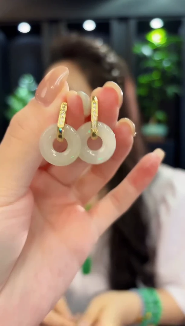 未镶嵌翡翠耳饰 白月光 含小耳包/多样性发货/一对