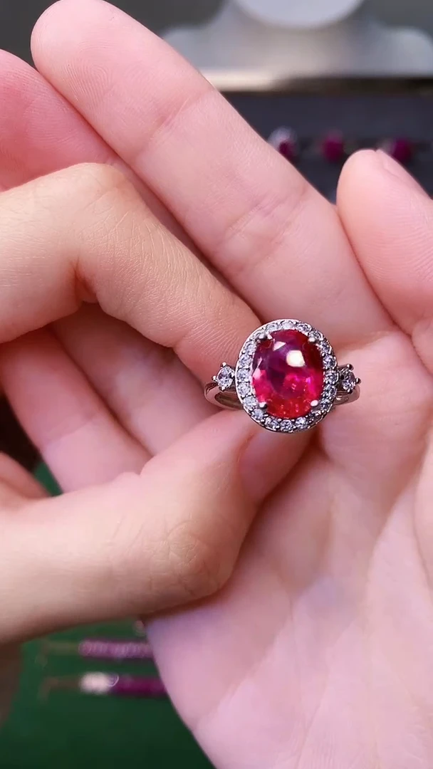 银S925镶嵌戒指红宝石168