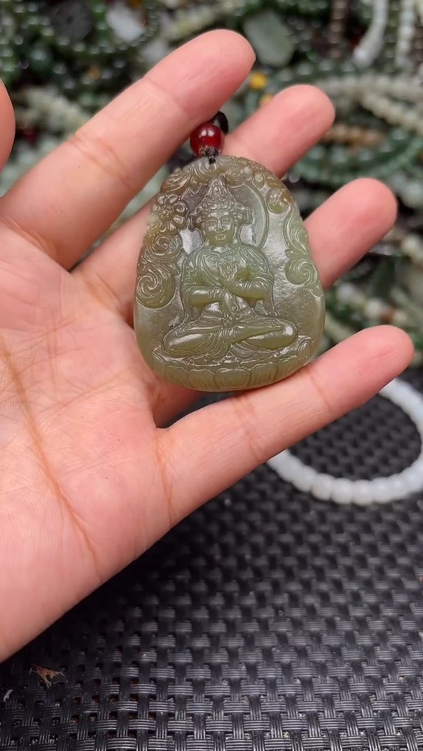 颈饰未镶嵌和田玉1