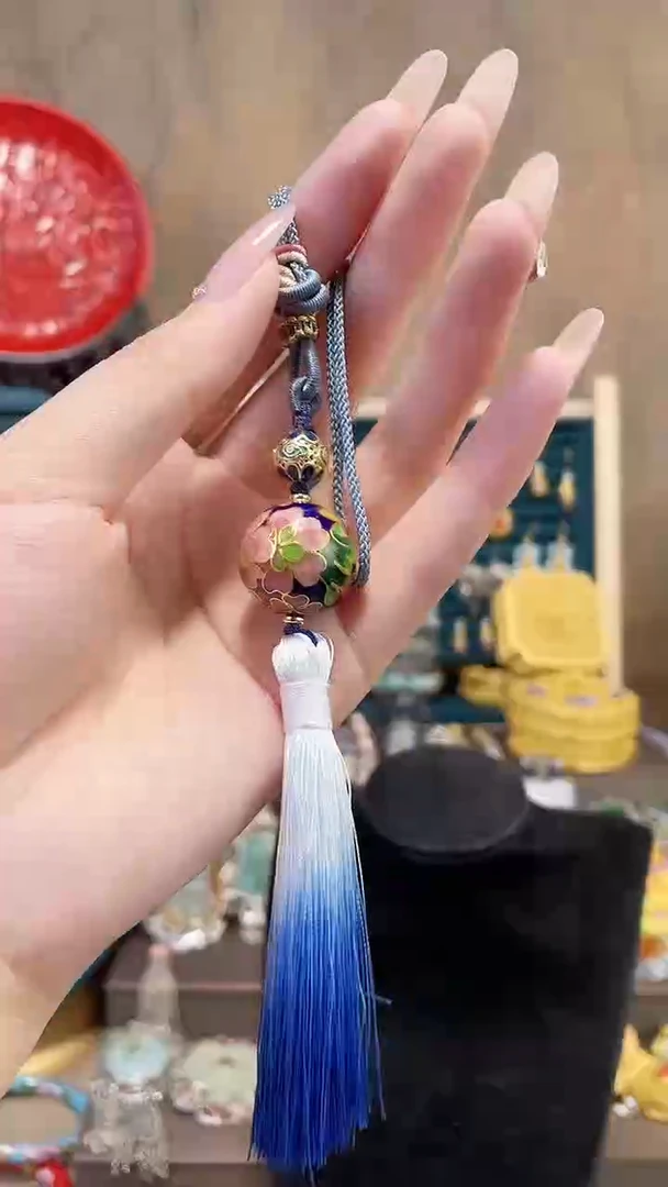 非遗手工景泰蓝压襟宝蓝