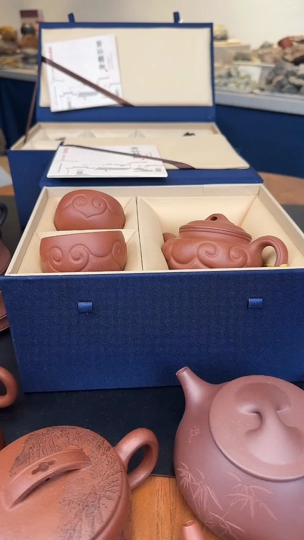 茶壶紫砂红降坡仿古如意200cc套组