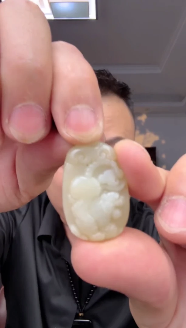 和田玉未镶嵌颈饰1