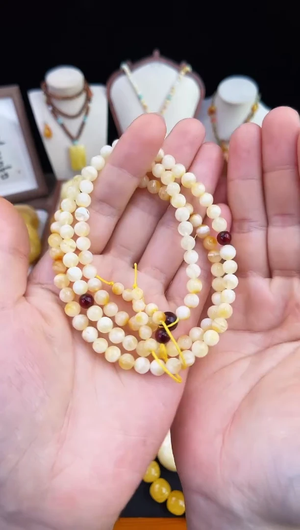 琥珀未镶嵌珠宝奇石静****?柒月