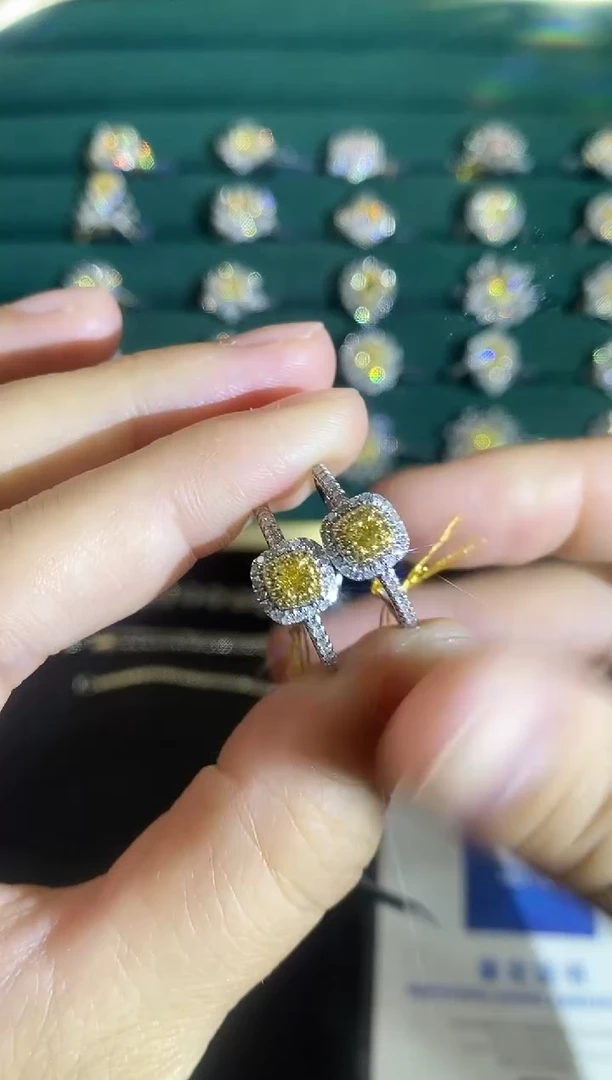 18K金镶嵌戒指钻石戒指多样性发一