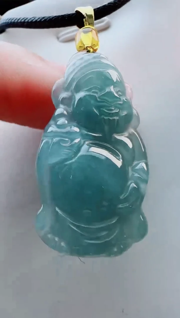 翡翠未镶嵌颈饰多样性发货其中一件