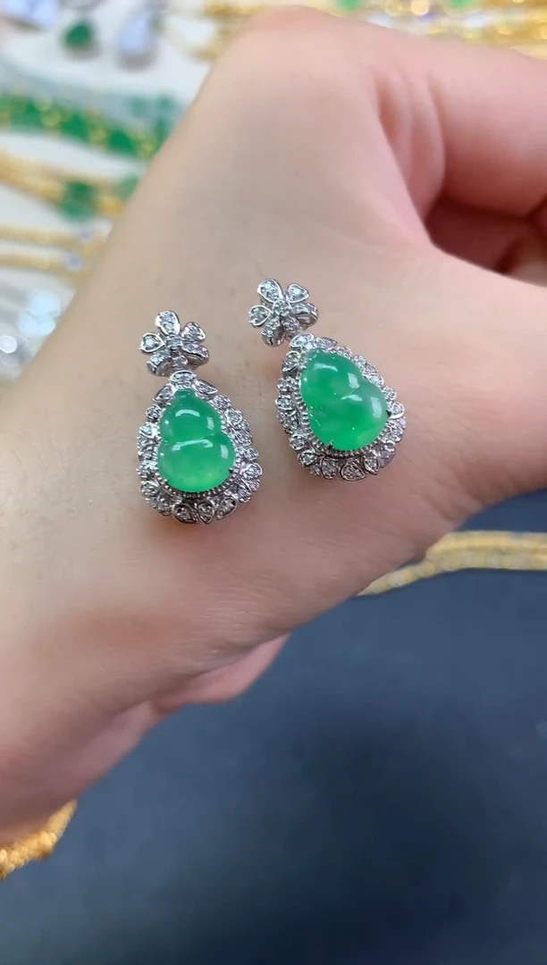 吊坠(不含链)18K金镶嵌翡翠吊坠(不含链)|3980多样性发其一