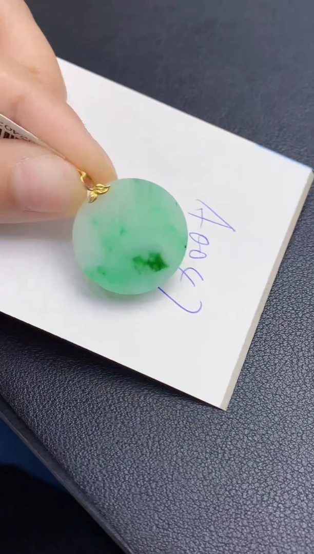 【闪购商品】翡翠颈饰18K金镶嵌000000000