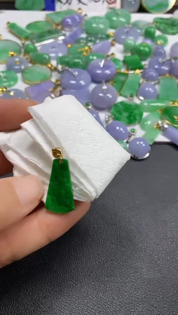 吊坠(不含链)18K金镶嵌翡翠无事牌