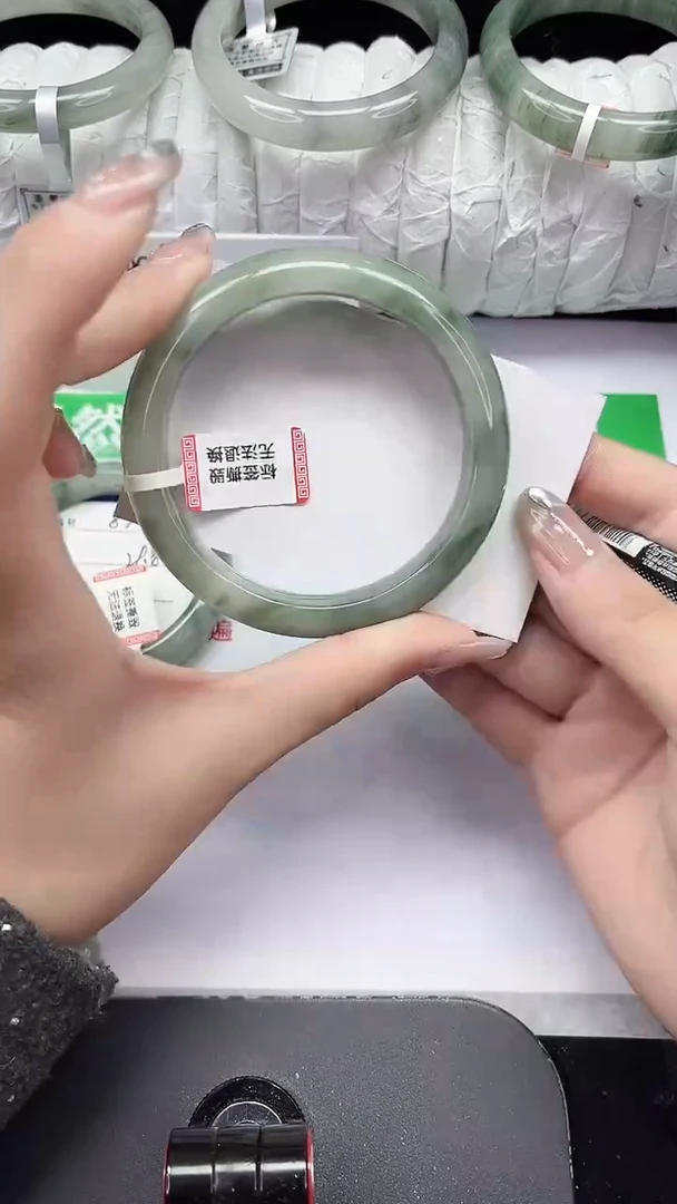 未镶嵌手镯石英质玉83-58/59
