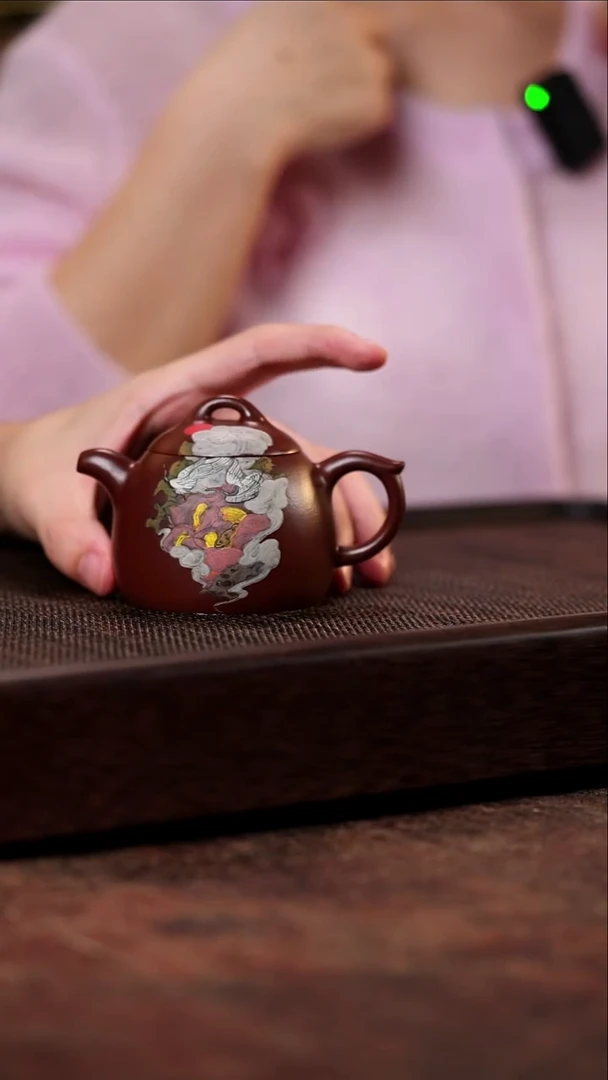 宜兴紫砂紫袍玉砂秦权