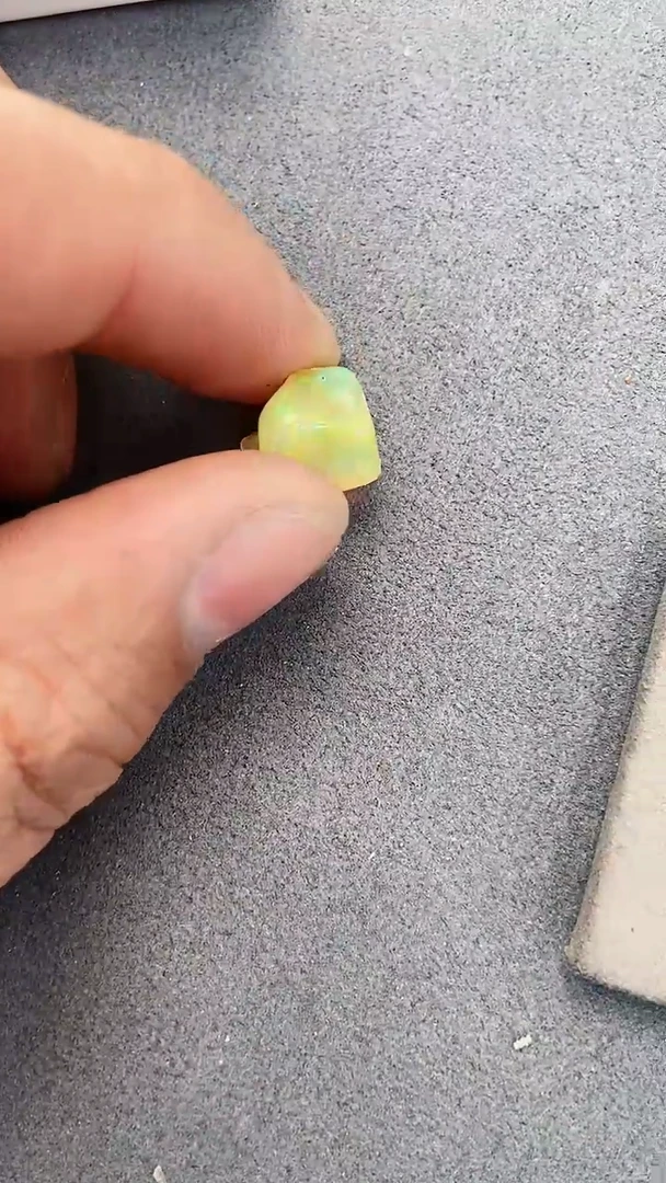 【闪购商品】欧泊裸石未镶嵌裸石5.3