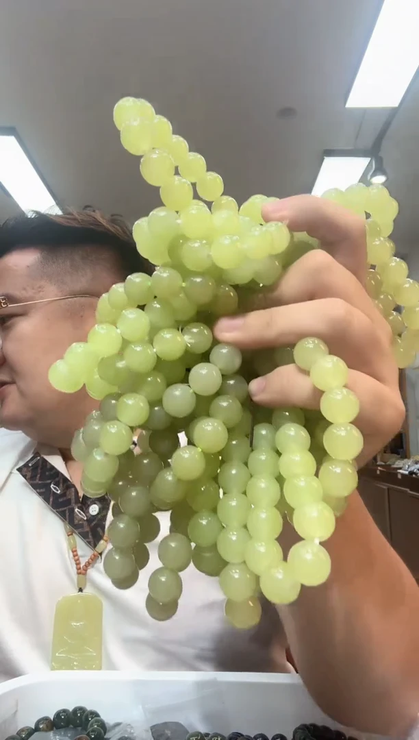 未镶嵌蛇纹石玉手链多样性随机发货