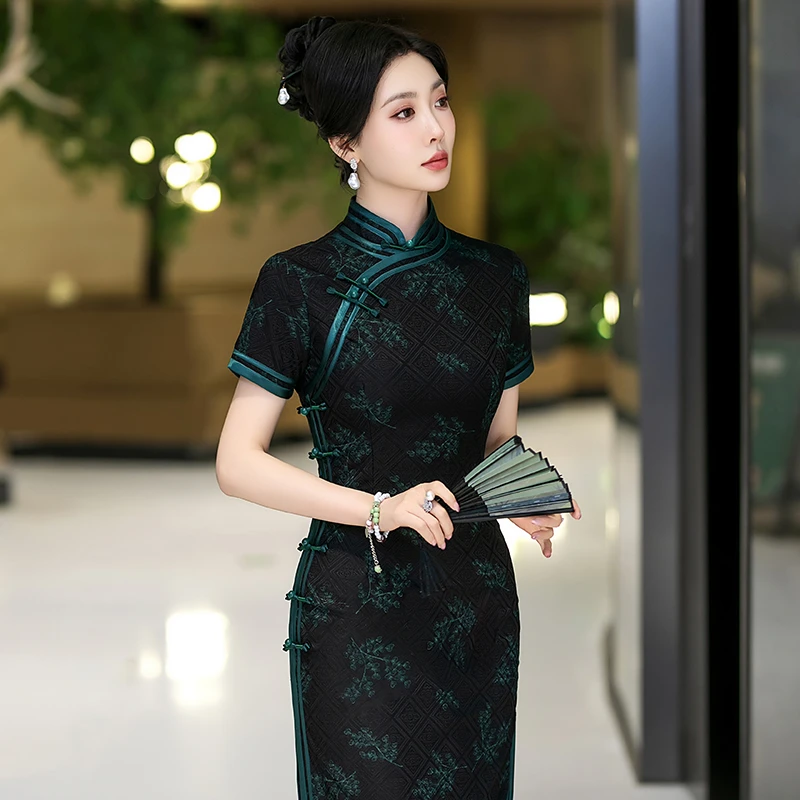 大码旗袍女高档2025新款修身夏季日常复古气质妈妈改良连衣裙长款