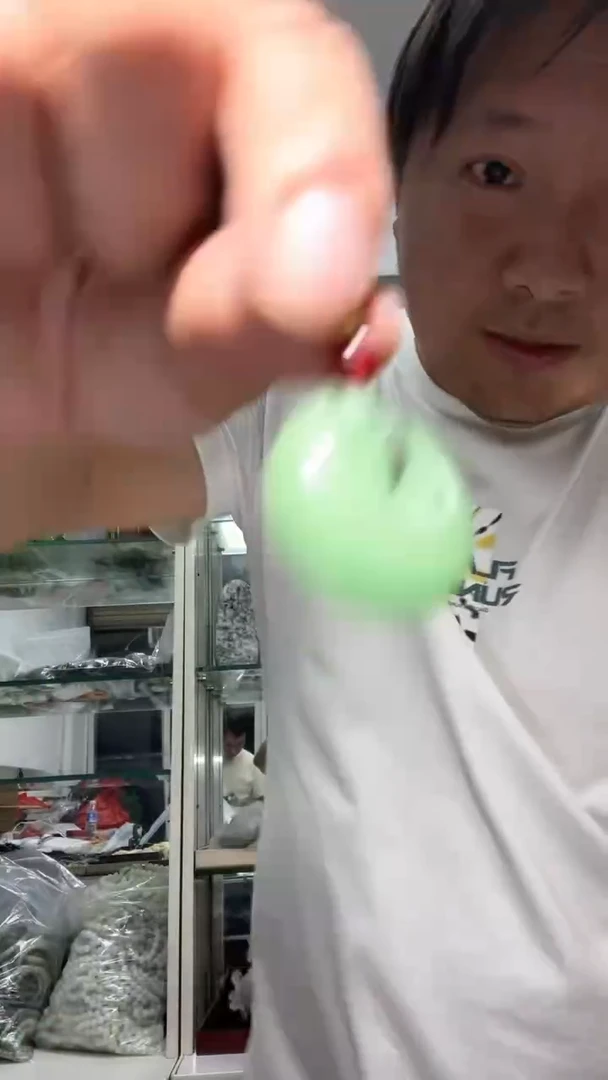 石英质玉合金颈饰平安扣