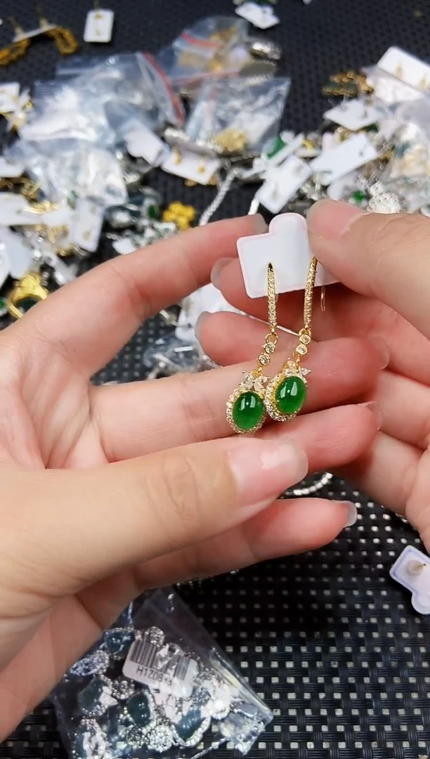 翡翠未镶嵌耳饰1111111111