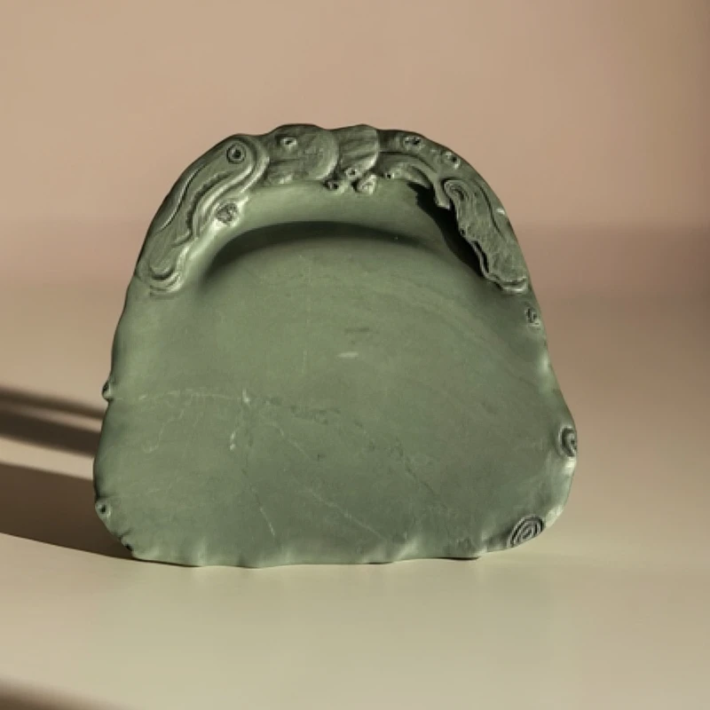 水泉老坑无纹枯木逢春砚尺寸：15.3*14*3.3*