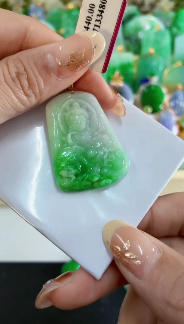 吊坠(不含链)18K金镶嵌翡翠挂件