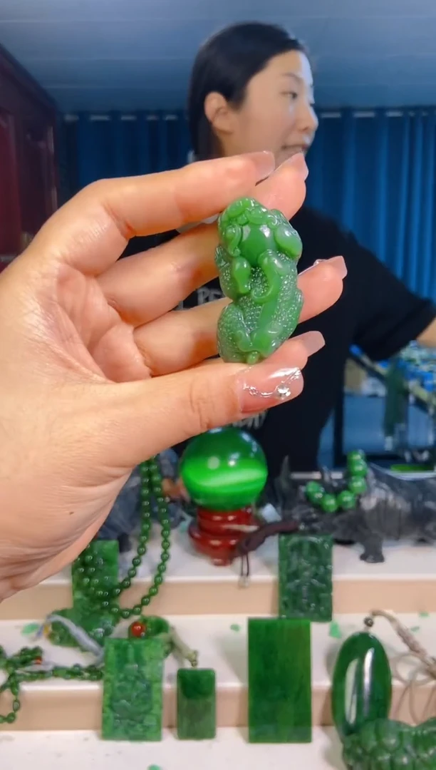 和田玉未镶嵌挂件1