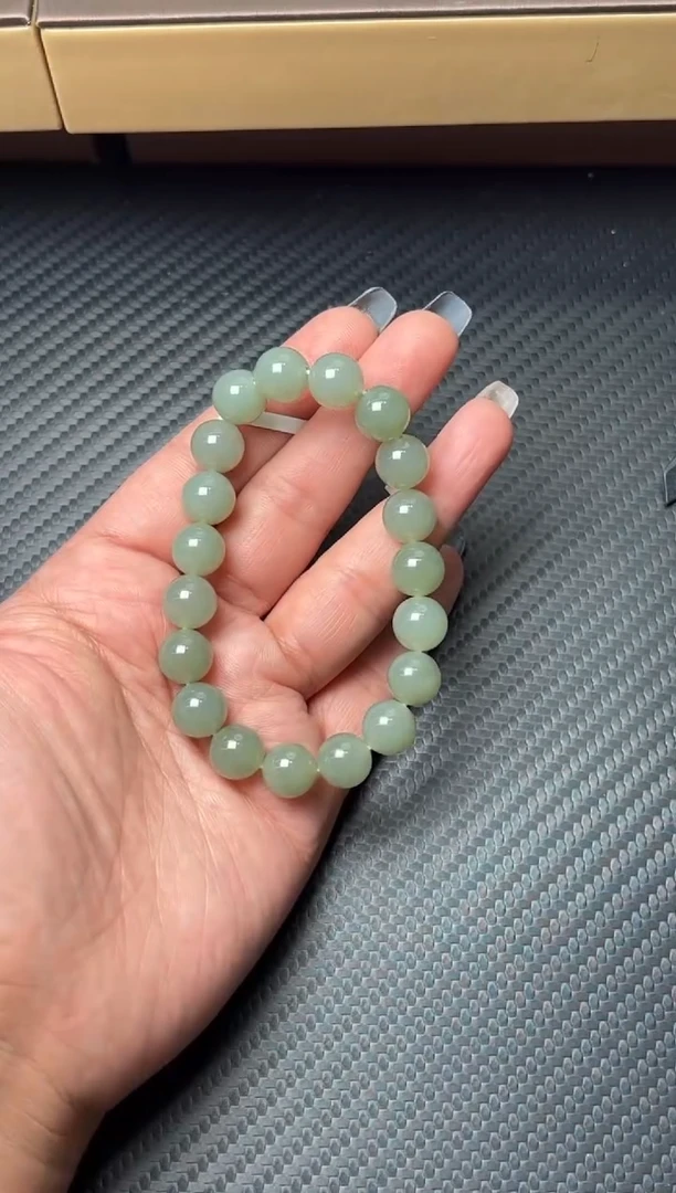 未镶嵌手串和田玉且末微色差近矿卡10MK