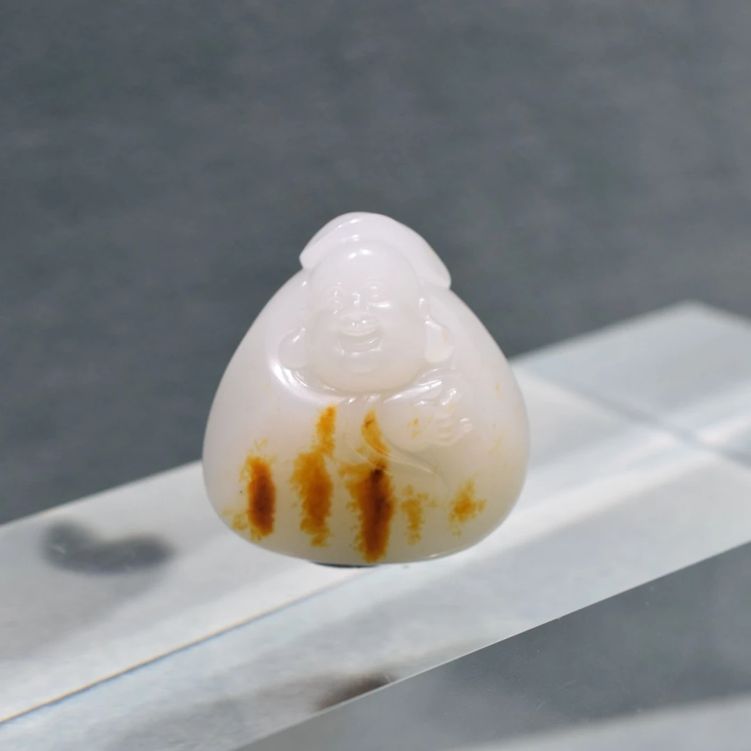 新疆和田玉俏色巧雕笑口常开