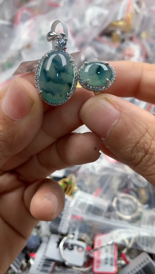 银S925镶嵌戒指翡翠666              5