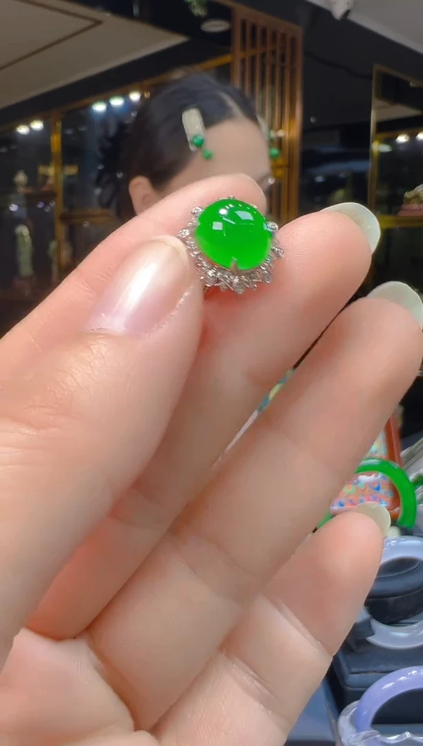 18K金镶嵌戒指翡翠079