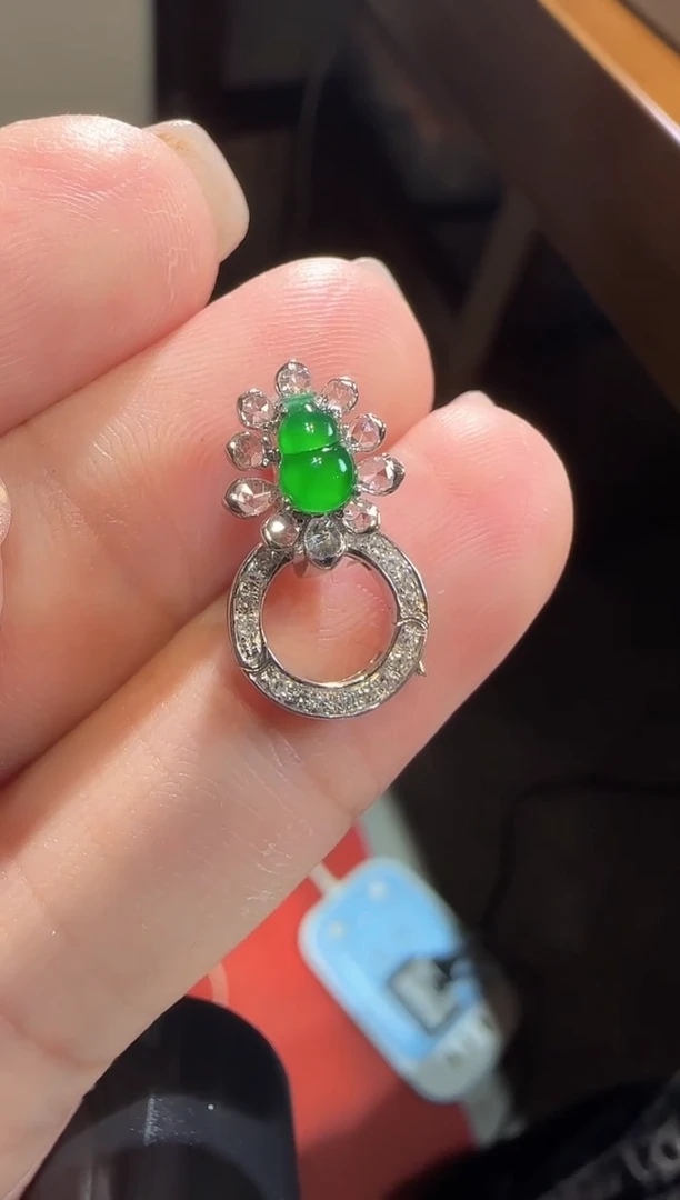 【闪购商品】翡翠颈饰18K金镶嵌葫芦