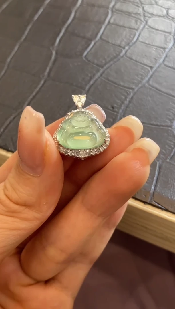 翡翠18K金镶嵌颈饰收到货48小时鉴赏期（超时不退不换）