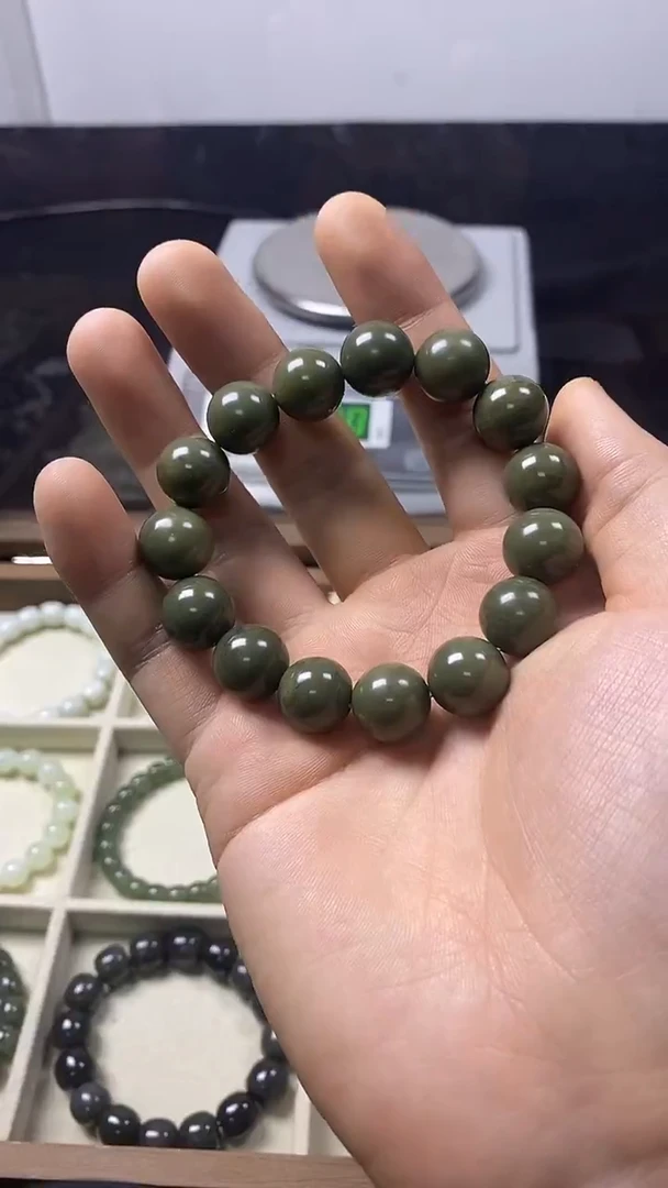 未镶嵌手串和田玉主播推荐！！
