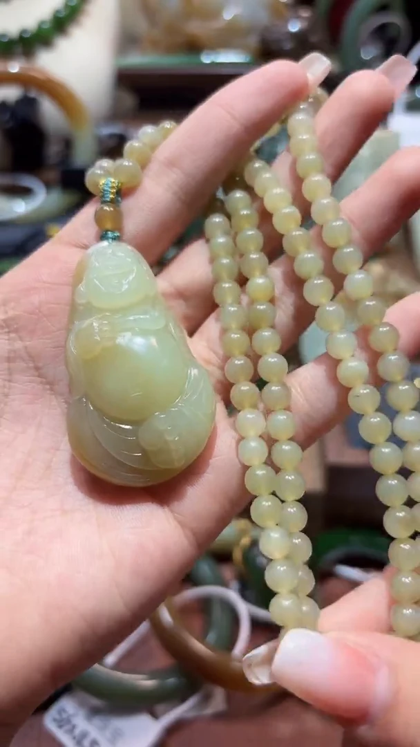 颈饰未镶嵌和田玉1