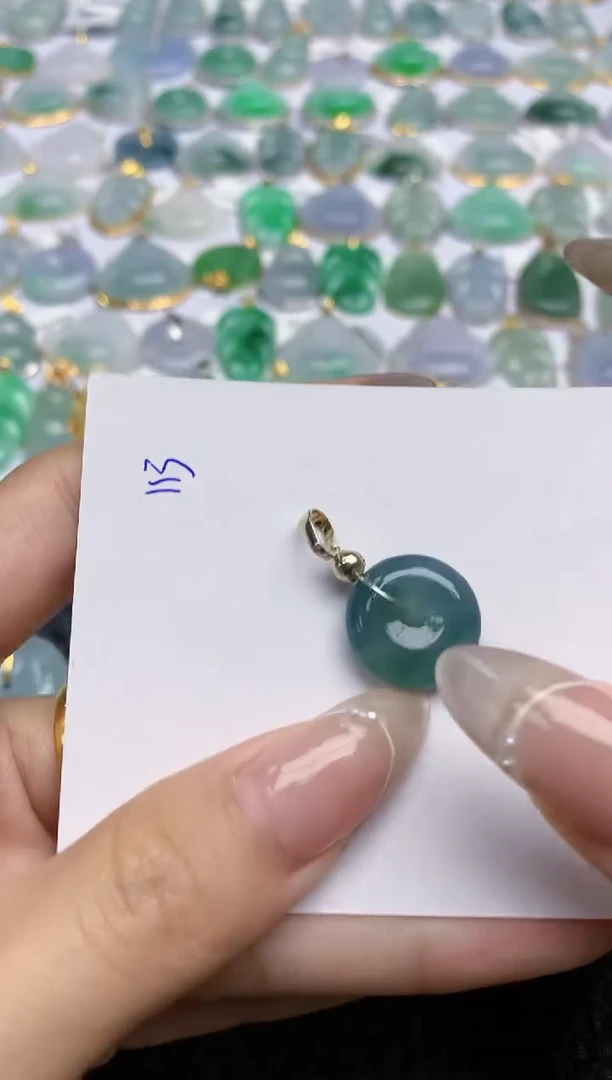 【闪购商品】翡翠颈饰未镶嵌天然翡翠A货