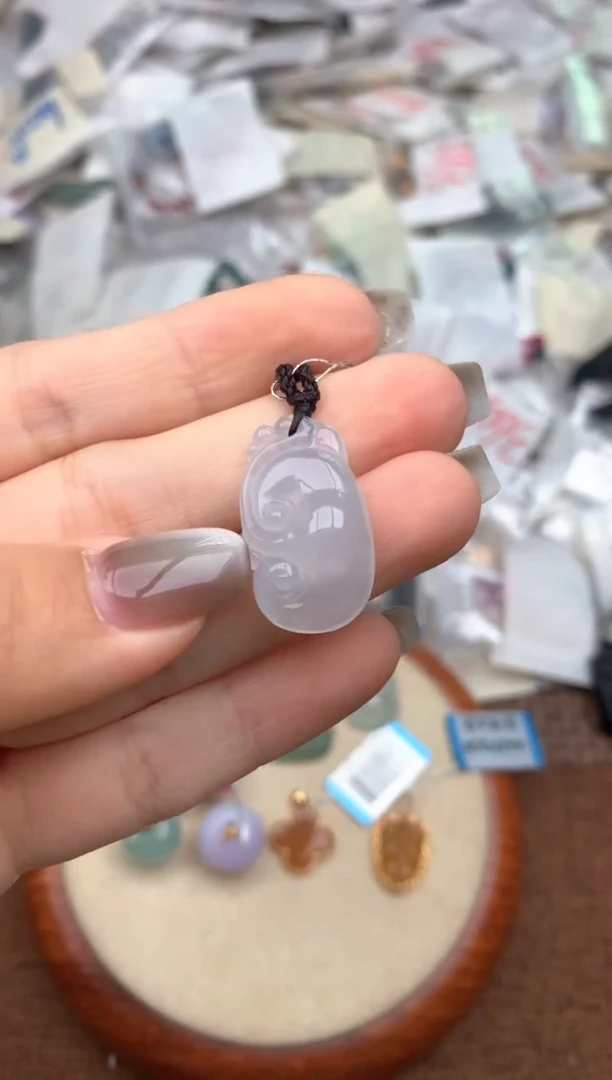 未镶嵌挂件翡翠—