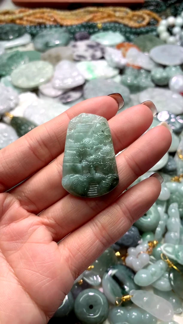 颈饰未镶嵌翡翠1