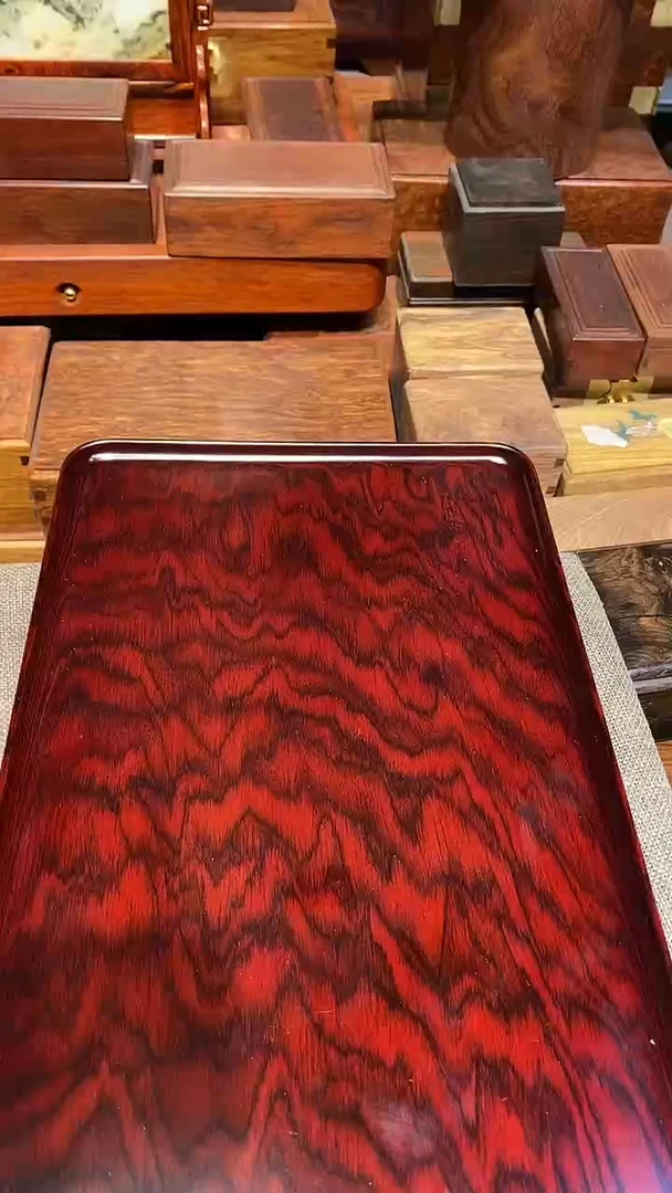 红酸枝木类大茶盘一个