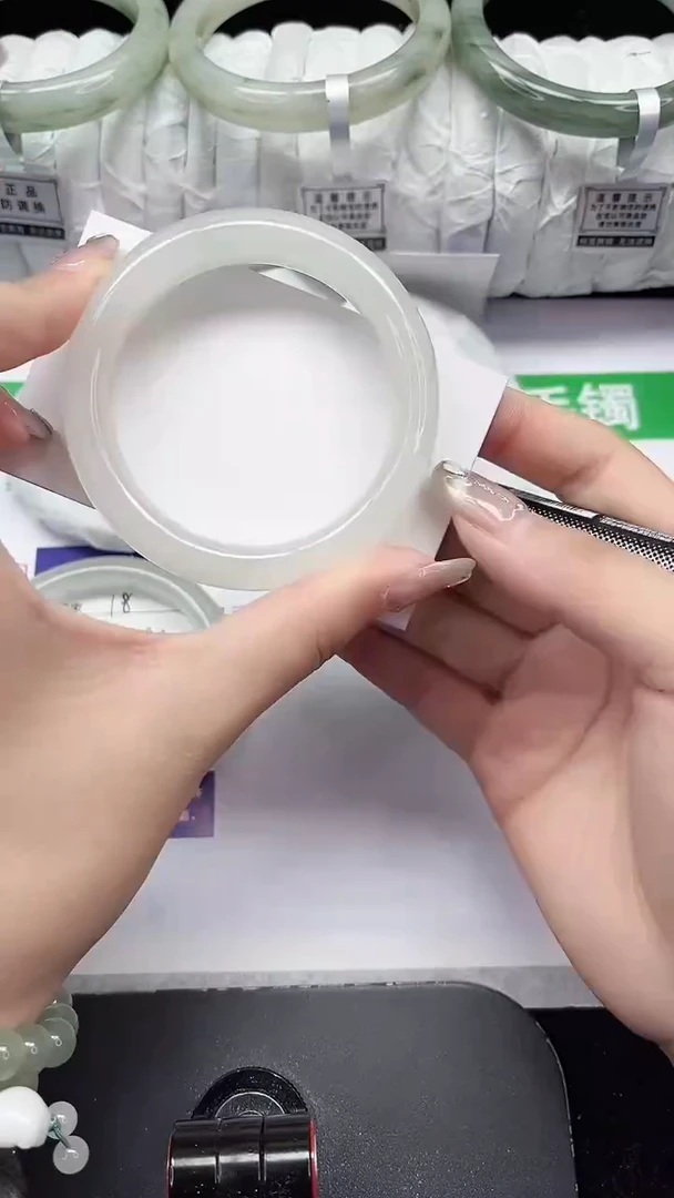 未镶嵌手镯石英质玉19-53/54