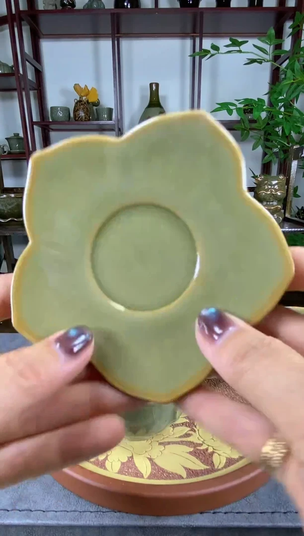 特价 五瓣青釉杯碟 一个