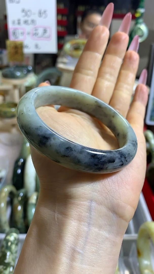 未镶嵌岫玉手镯27 57+ 包容