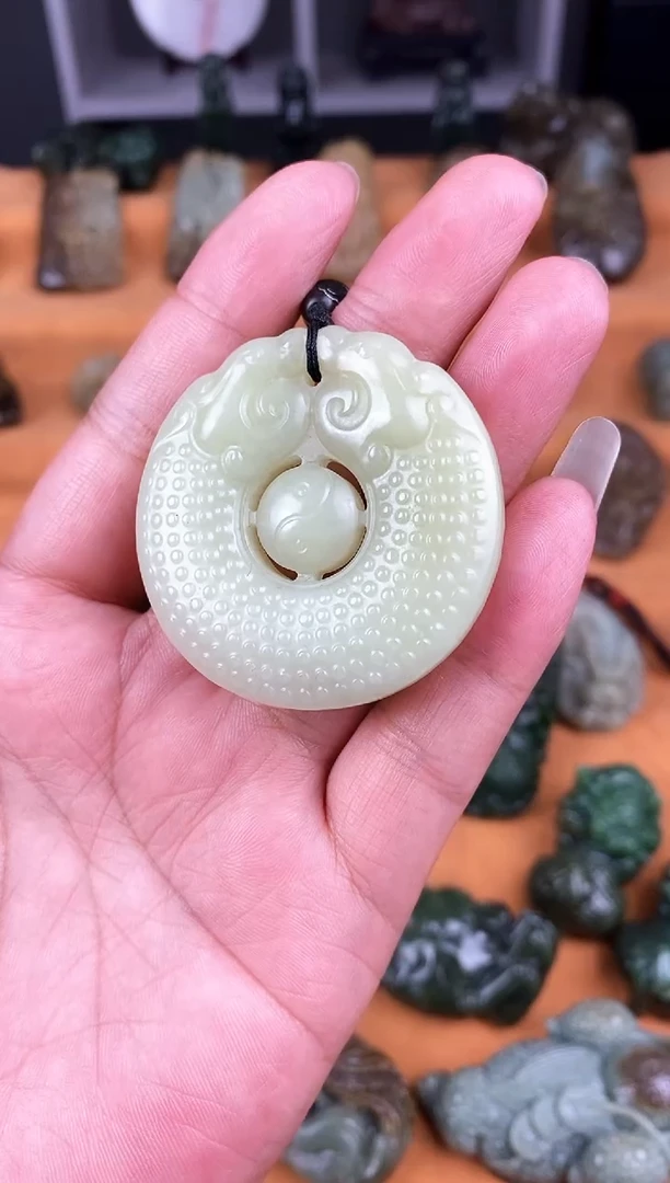 颈饰未镶嵌和田玉1